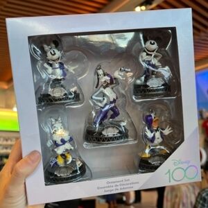 Walt Disney 100 Anniversary Mickey And Friends Platinum Sketchbook Ornaments NIB